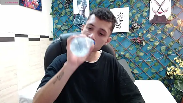 LucassSmith11 online show from 05-13-26, 08:16