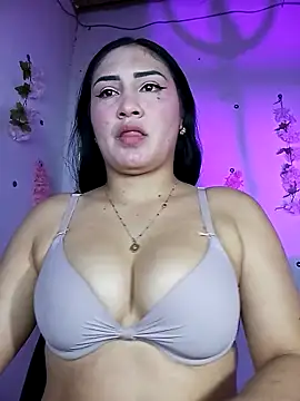 Emy cutee online show from 03-28-26, 01:11