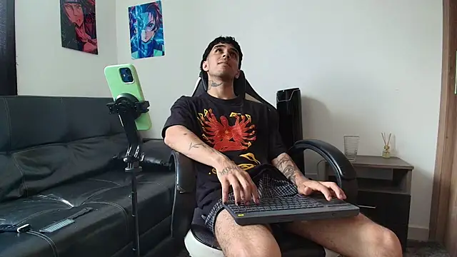 Snapshot of liorvante chatting on 04-18-26, 07:07 liorvante online show from 04-18-26, 07:07
