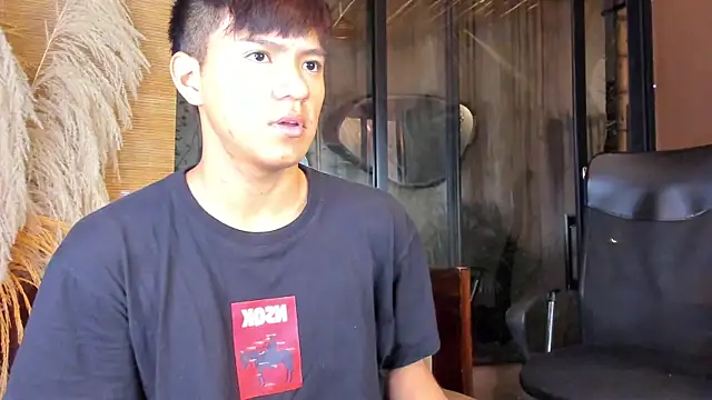 Snapshot of isaac_grimm chatting on 01-14-26, 02:50 isaac grimm online show from 01-14-26, 02:50