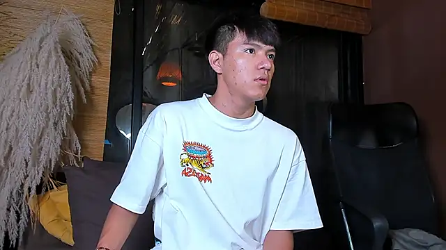 Snapshot of isaac_grimm chatting on 01-15-26, 03:11 isaac grimm online show from 01-15-26, 03:11