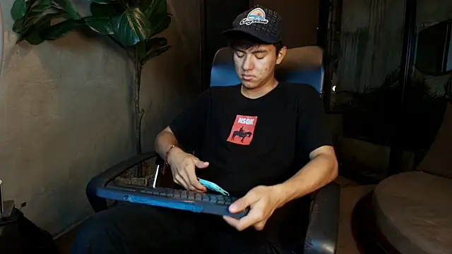 Snapshot of isaac_grimm chatting on 03-01-26, 03:19 isaac grimm online show from 03-01-26, 03:19