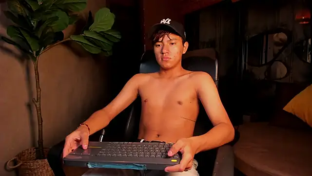 Snapshot of isaac_grimm chatting on 03-03-26, 03:34 isaac grimm online show from 03-03-26, 03:34