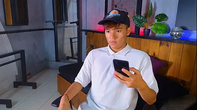 Snapshot of isaac_grimm chatting on 03-17-26, 03:00 isaac grimm online show from 03-17-26, 03:00