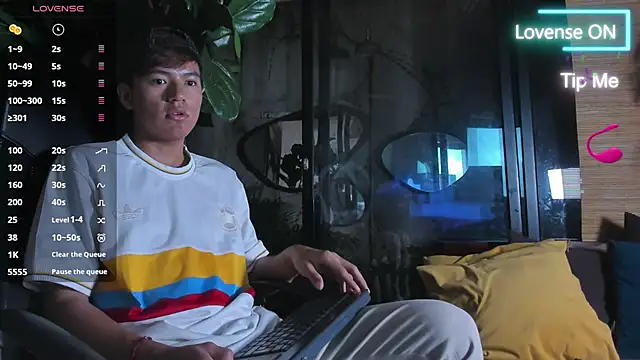 Snapshot of isaac_grimm chatting on 03-28-26, 03:50 isaac grimm online show from 03-28-26, 03:50