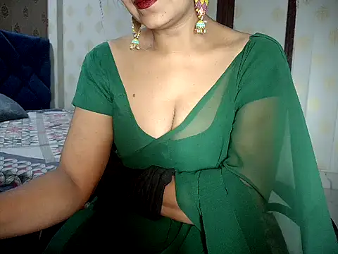 Snapshot of Hotronita123 chatting on 06-24-26, 05:34 Hotronita123 online show from 06-24-26, 05:34