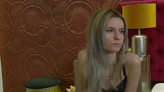 RoxanneJoy online show from 01-10-26, 05:09