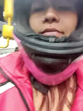 Snapshot of Mariana_eclipse chatting on 04-06-26, 11:55 Mariana eclipse online show from 04-06-26, 11:55