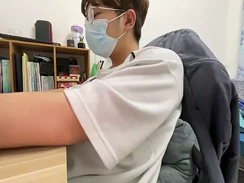 hiiiizzzz online show from 02-15-26, 11:30