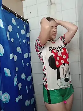 Snapshot of dakota021 chatting on 12-19-25, 07:10 dakota021 online show from 12-19-25, 07:10