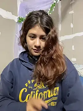 Snapshot of dakota021 chatting on 04-04-26, 12:42 dakota021 online show from 04-04-26, 12:42