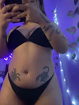 Lindalatina2001 online show from 04-04-26, 09:01