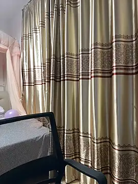 Snapshot of A-ZJunn chatting on 04-30-26, 12:55 A-ZJunn online show from 04-30-26, 12:55