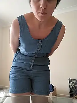 Amy01112 online show from 04-10-26, 02:22