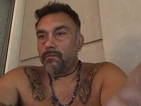 Snapshot of luca78re chatting on 07-21-26, 11:40 luca78re online show from 07-21-26, 11:40