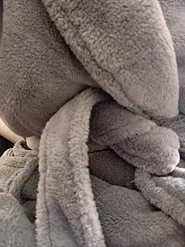 gatitachula93 online show from 04-16-26, 01:56