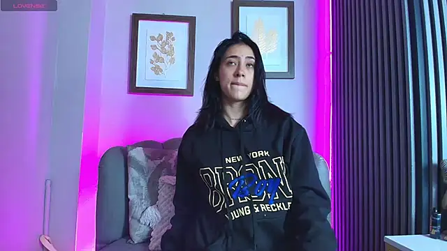 Ariana collinss online show from 03-24-26, 11:48