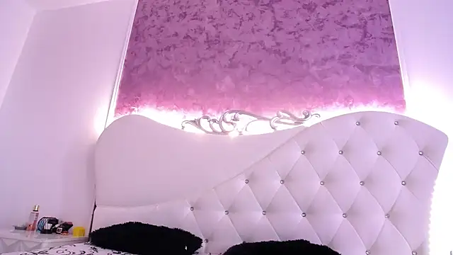 RavenFoxxy online show from 05-21-26, 05:58