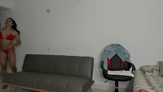 Snapshot of IrisFit chatting on 03-17-26, 01:03 IrisFit online show from 03-17-26, 01:03