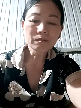 Lili-123k online show from 05-26-26, 02:40