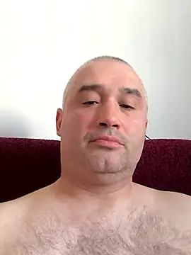 Olomoucak1982 online show from 04-28-26, 01:49