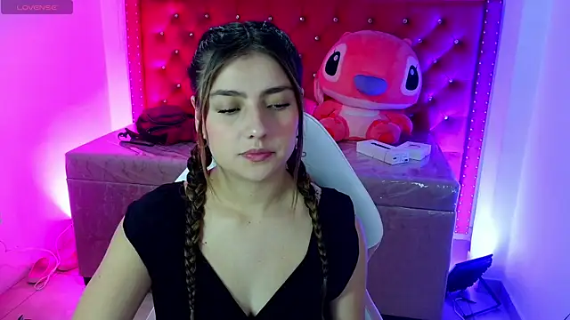 Diamond juliana online show from 05-26-26, 03:13