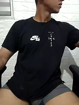 Snapshot of Victorvon9 chatting on 01-19-26, 12:36 Victorvon9 online show from 01-19-26, 12:36