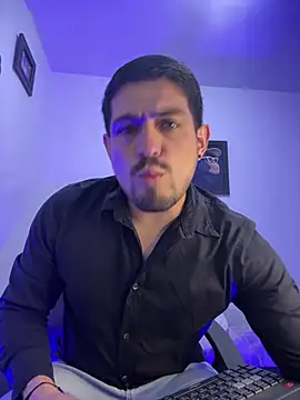 williamsmiiths16 online show from 07-07-26, 11:47