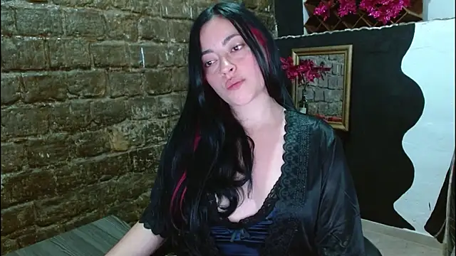 LunaTikka online show from 04-28-26, 01:04