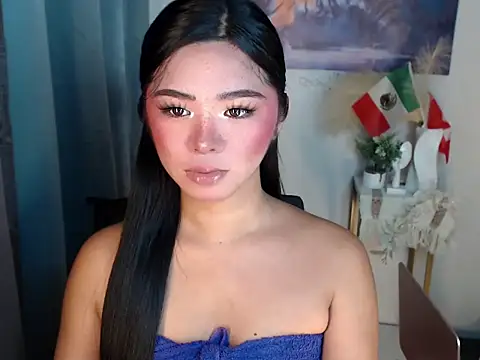 Snapshot of voganmarie chatting on 06-20-26, 12:47 voganmarie online show from 06-20-26, 12:47