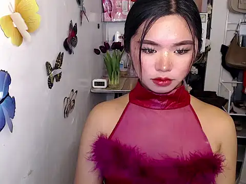 Snapshot of voganmarie chatting on 07-02-26, 03:29 voganmarie online show from 07-02-26, 03:29