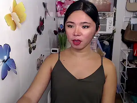 Snapshot of voganmarie chatting on 07-03-26, 05:03 voganmarie online show from 07-03-26, 05:03