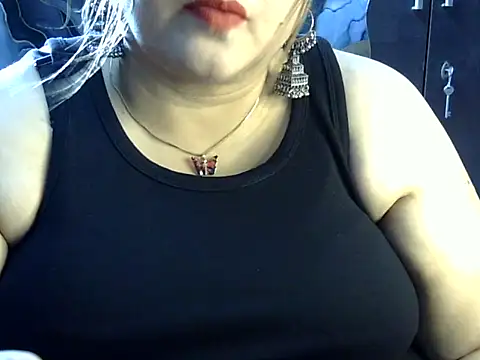 Snapshot of Soniya_Sha chatting on 07-29-26, 08:56 Soniya Sha online show from 07-29-26, 08:56