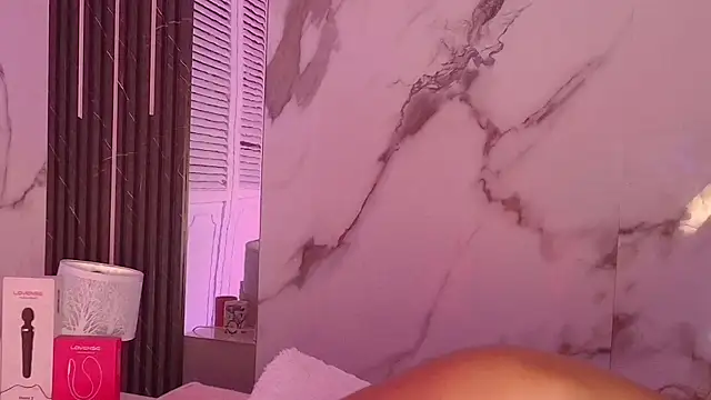 BellaHarpeer online show from 04-11-26, 07:45