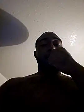 iLOVETRAY96 online show from 12-17-25, 05:46