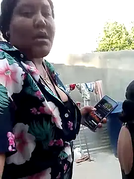 VaneandRossy online show from 01-17-26, 09:40