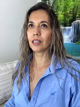 Snapshot of sandrafarrely chatting on 02-02-26, 06:12 sandrafarrely online show from 02-02-26, 06:12