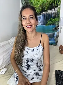 Snapshot of sandrafarrely chatting on 02-07-26, 03:54 sandrafarrely online show from 02-07-26, 03:54