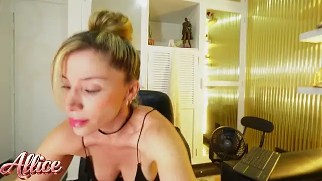 Allice mommy online show from 02-04-26, 07:09