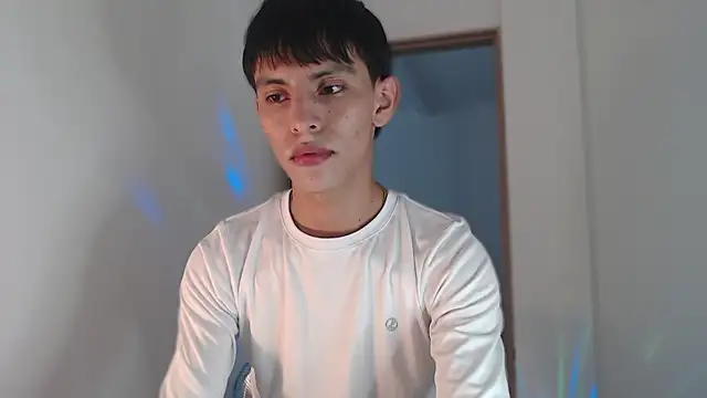 andrew courtzz online show from 03-10-26, 09:31