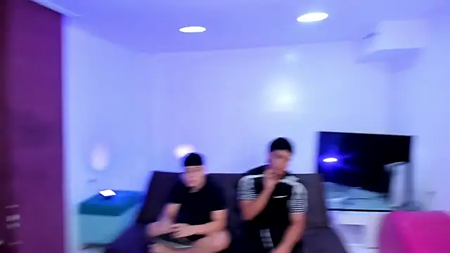 HotThreesoome online show from 02-28-26, 12:06