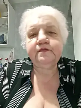 HapinessLovee online show from 02-06-26, 10:07