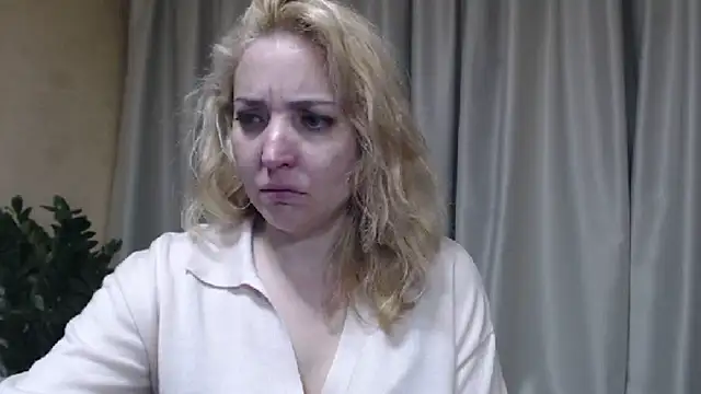 Snapshot of sweetpussy chatting on 05-17-26, 05:09 sweetpussy online show from 05-17-26, 05:09