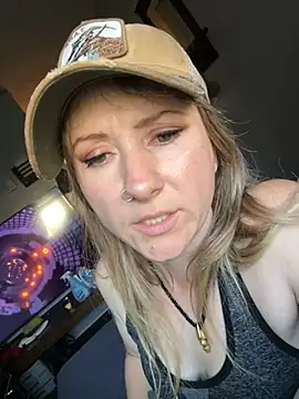 alluringpixie online show from 03-25-26, 01:39