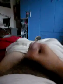 Snapshot of barbone15 chatting on 05-06-26, 10:31 barbone15 online show from 05-06-26, 10:31