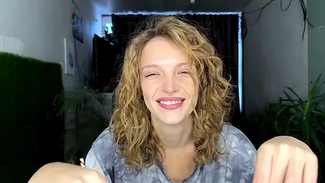 Miss Monroe online show from 01-12-26, 09:58