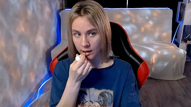 MiaBun1 online show from 04-10-26, 03:45