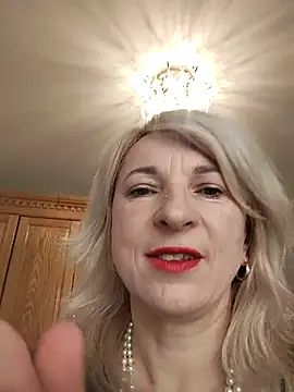 AhlyssaLove1155 online show from 05-17-26, 08:12