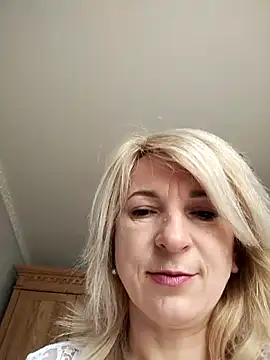 AhlyssaLove1155 online show from 05-31-26, 05:59