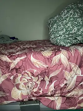 Snapshot of NaturalSunny chatting on 01-19-26, 09:57 NaturalSunny online show from 01-19-26, 09:57